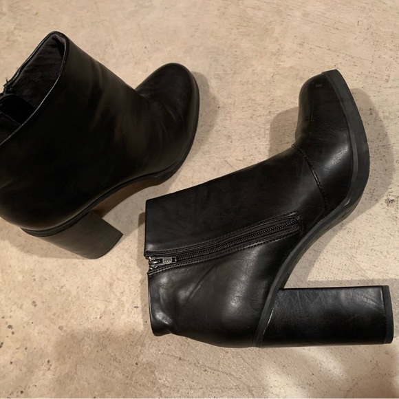 9.5 BC Footwear / Free People Leather Booties - Picture 2 of 7